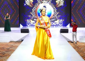 Rakhi Singh crowned as National Social Icon at Mrs.India Galaxy 2022